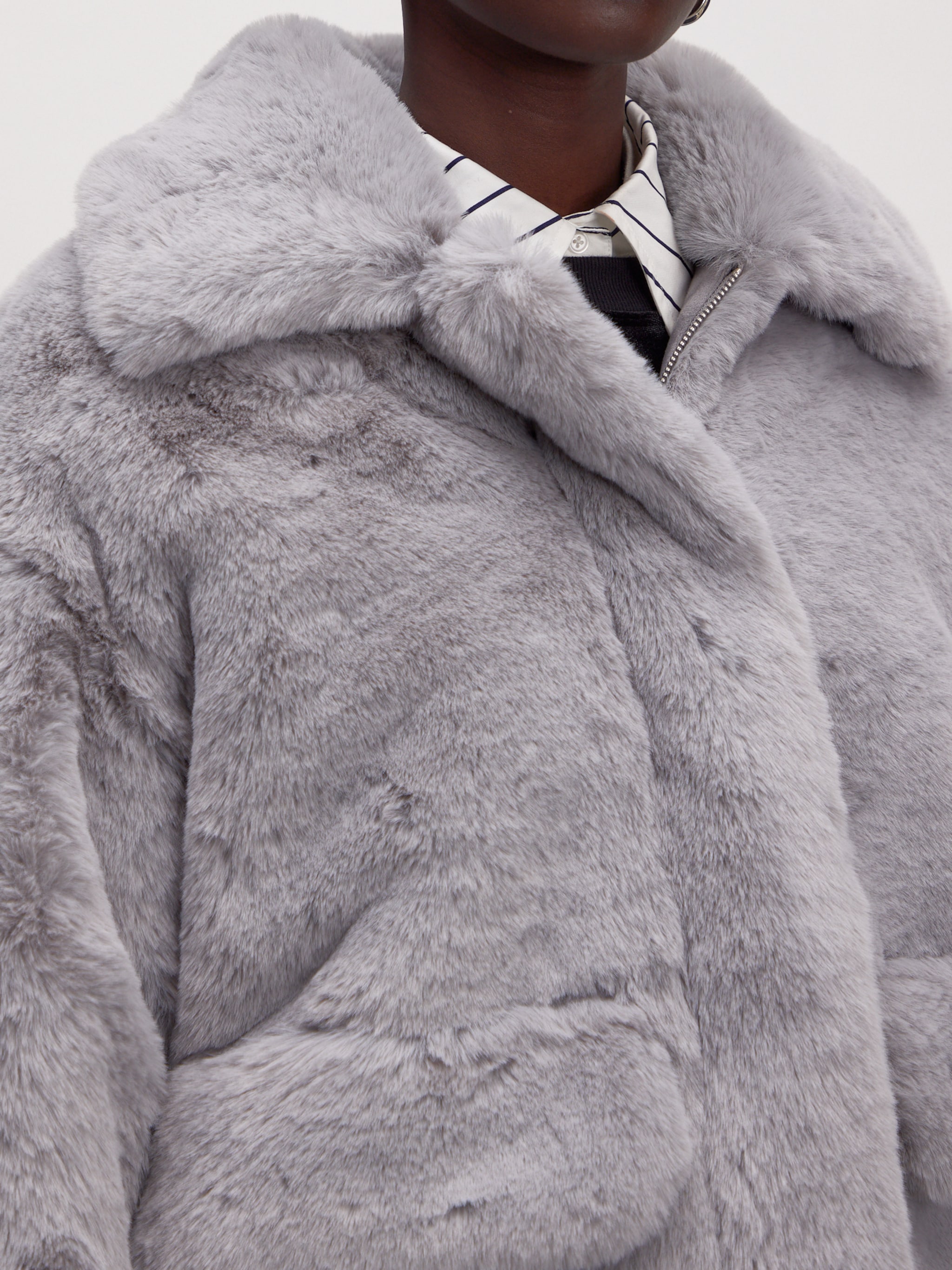 EDITED Produkter Vinterjakke 'Carly' sølvgrå