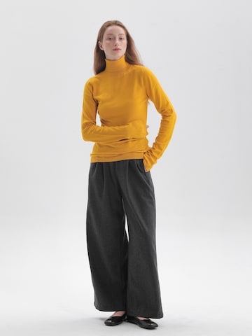 TorWeit Sweater 'Winter Layer Top' in Yellow