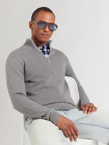 Kronstadt Pullover 'Carlo' in Grau: Vorderseite