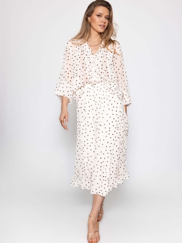SASSYCLASSY Skirt in White