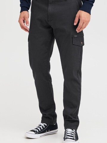 regular Pantaloni cargo di INDICODE JEANS in nero: frontale