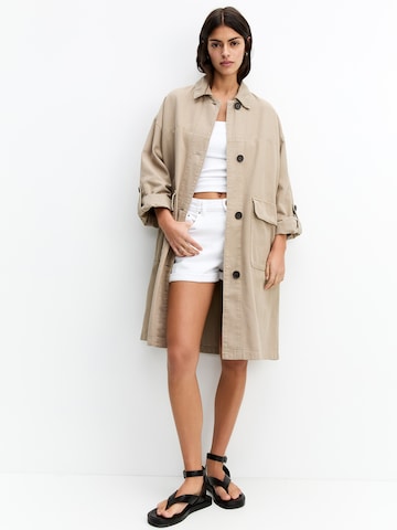 Pull&Bear Between-seasons coat in Beige: front