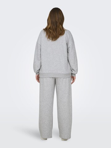 Sweat-shirt ONLY Carmakoma en gris