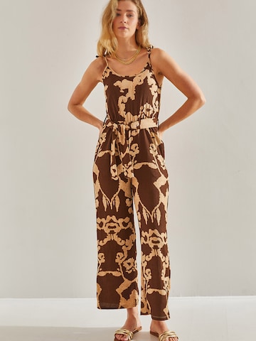 Bianco Lucci Jumpsuit in Brown: front