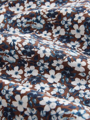 Slim fit Camicia di Next in marrone