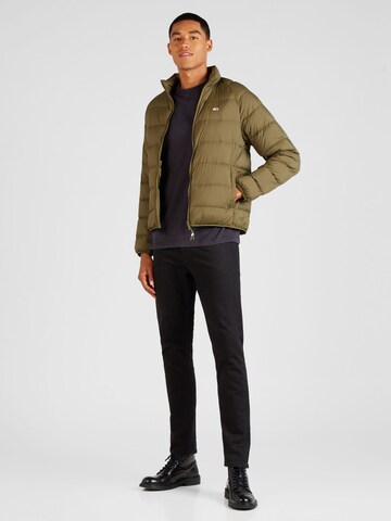 Tommy Jeans Winterjas 'ESSENTIAL' in Groen