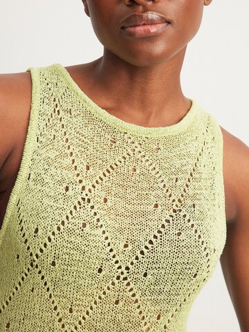 NA-KD Strickkleid in Gelb