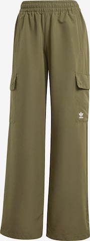 ADIDAS ORIGINALS Hose 'ESS' in Grün: Vorderseite