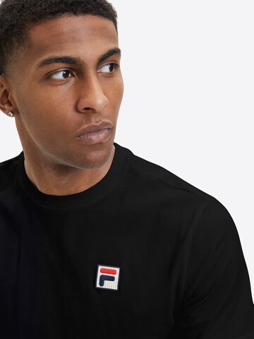 T-Shirt FILA en noir