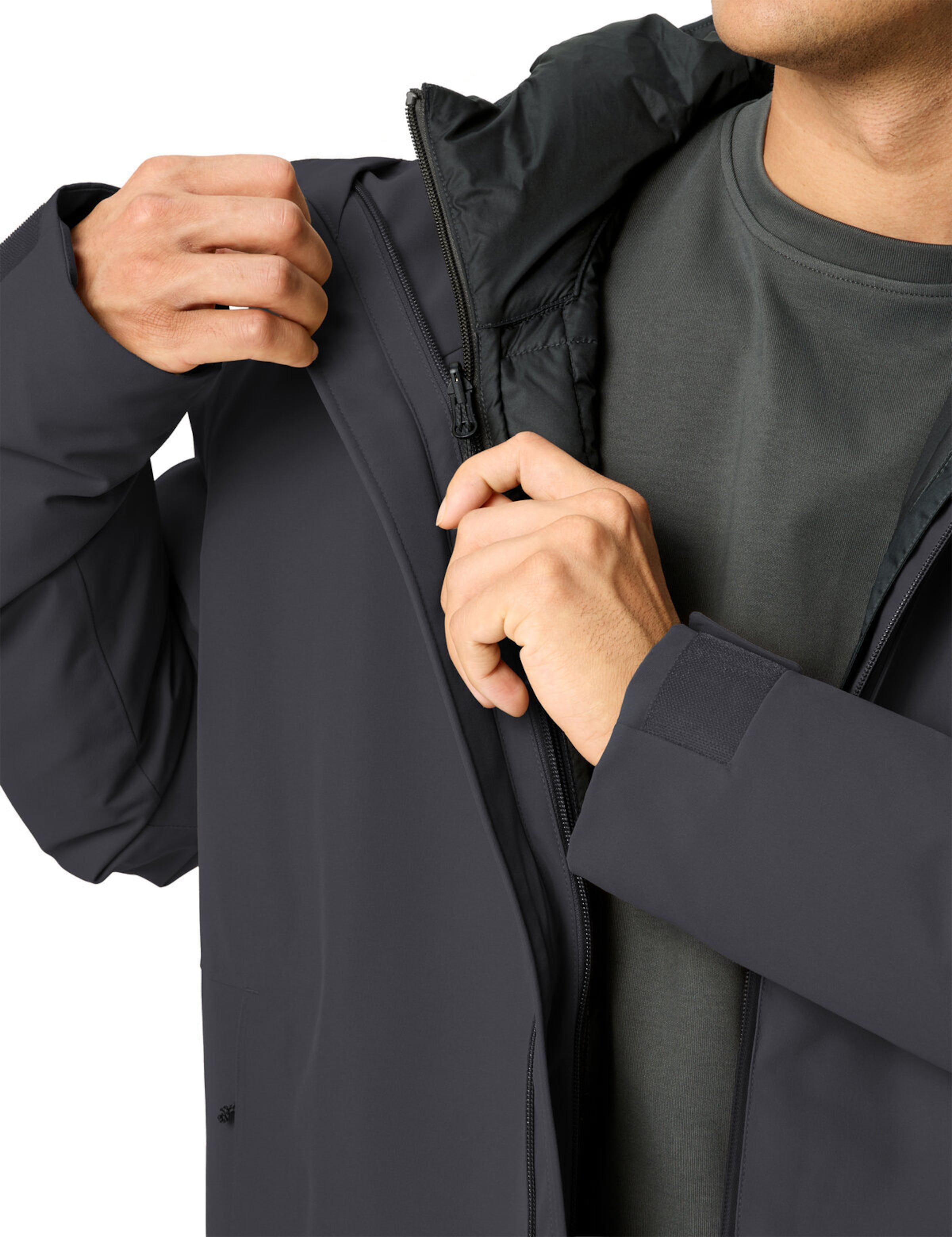VAUDE Sports jacket 'Mineo' in Black