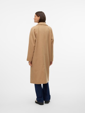 Manteau mi-saison 'HARPER' VERO MODA en marron