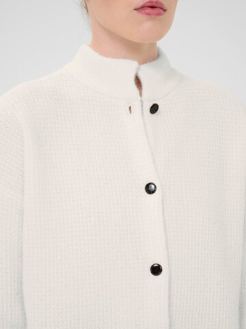 Cardigan 'AlphaGZ' Gestuz en blanc