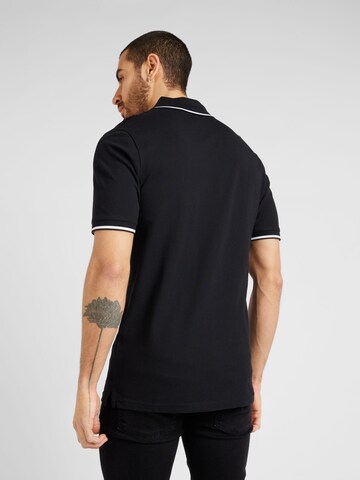 Tricou de la Lyle & Scott pe negru