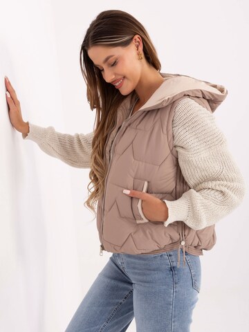 Madnezz House Weste '2502' in Beige