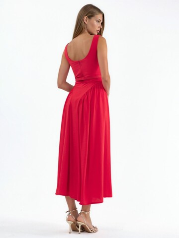 Busem Dress in Red