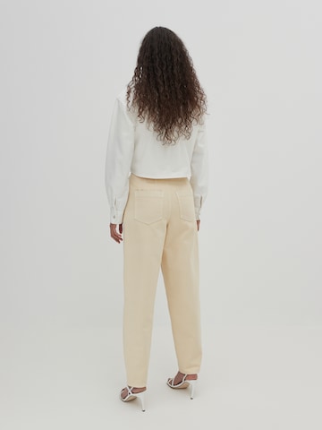 EDITED Tapered Jeans 'Chelsea' in Gelb