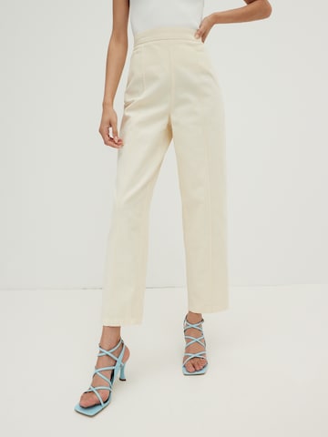 EDITED Loose fit Pants 'Alice' in Yellow: front