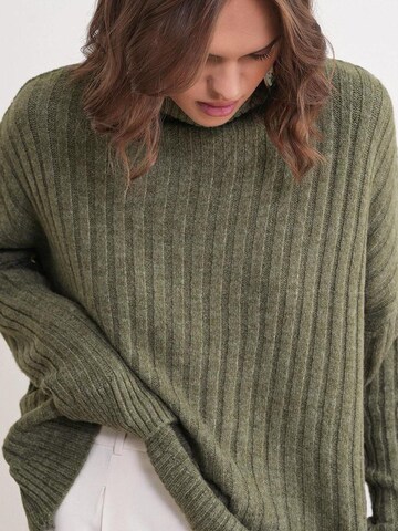 MixRay Sweater in Green