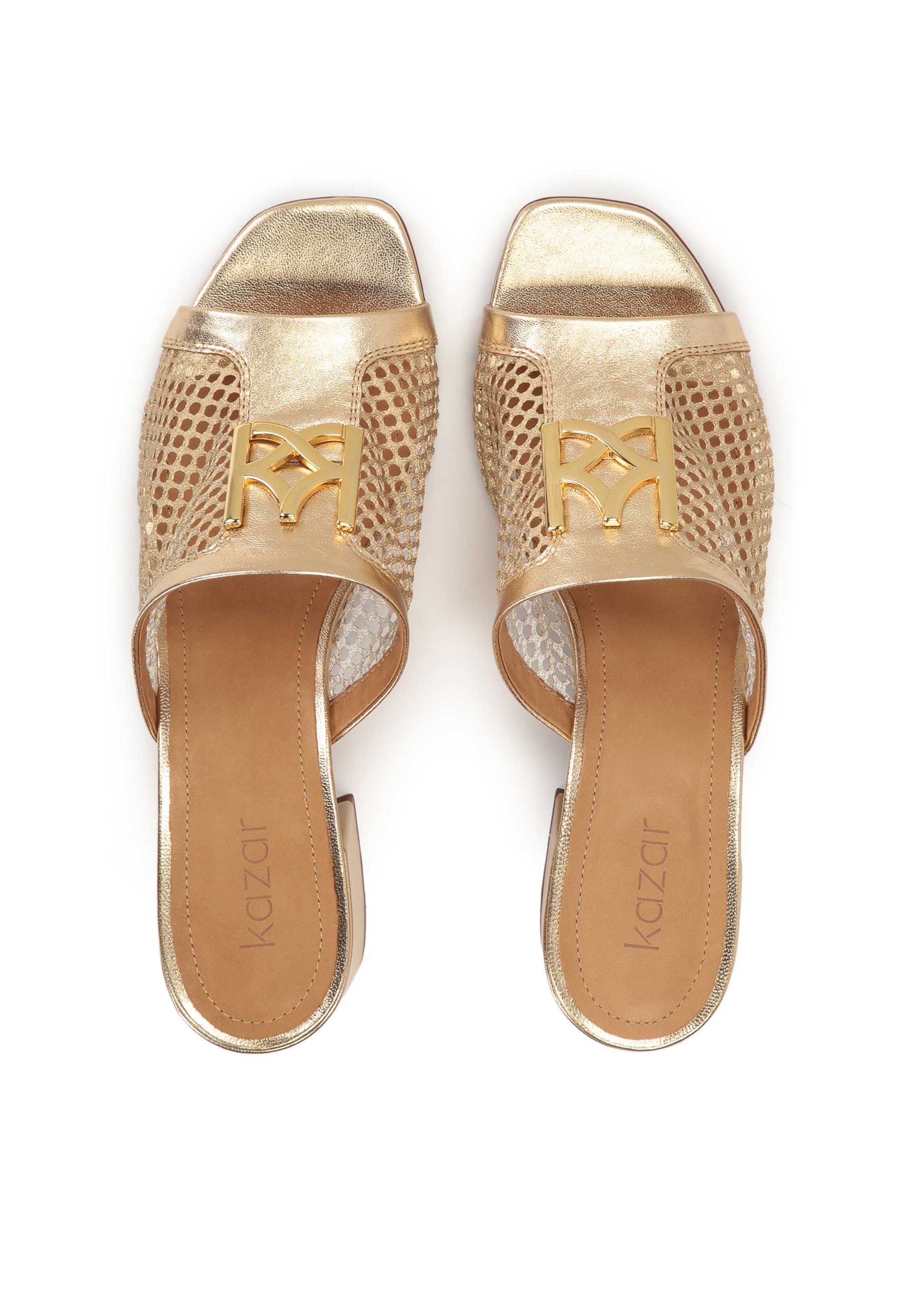 Saboți de la Kazar pe auriu