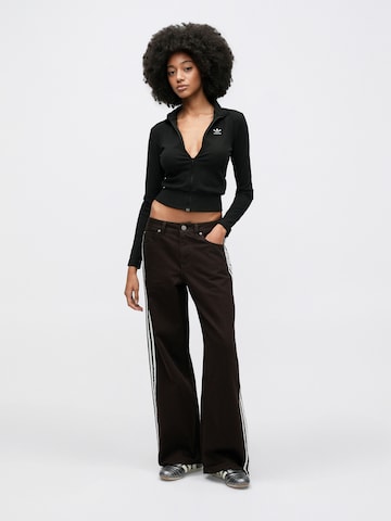 ruda ADIDAS ORIGINALS Plačios klešnės Džinsai 'FIREBIRD'