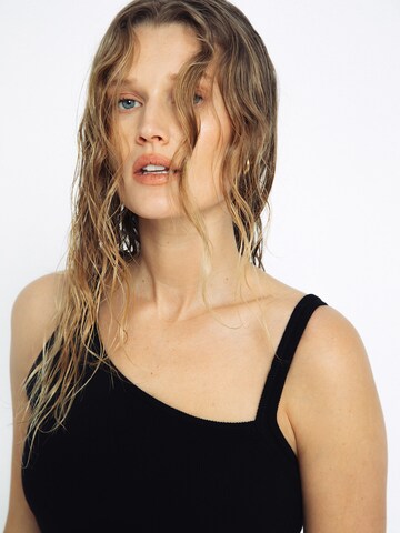 ABOUT YOU x Toni Garrn - Top em preto