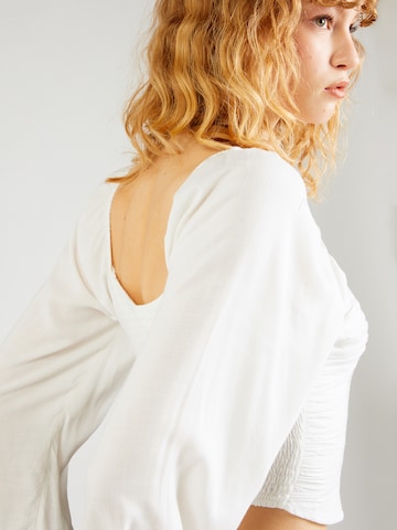 HOLLISTER Блуза 'EMEA' в бяло