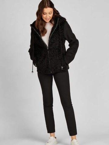 Funk since 1776 Between-Season Jacket in Black