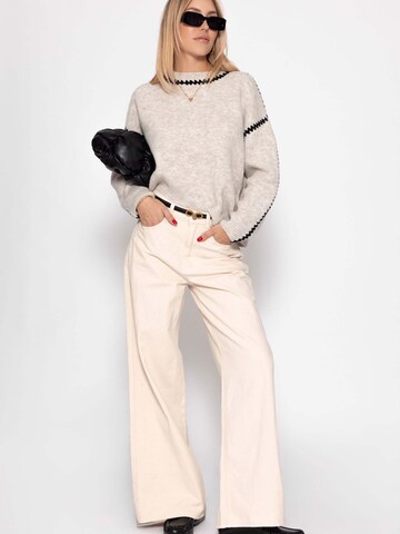 SASSYCLASSY Sweater in Beige