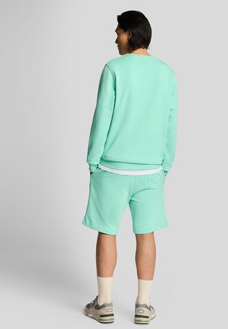 Regular Pantalon Lyle & Scott en vert