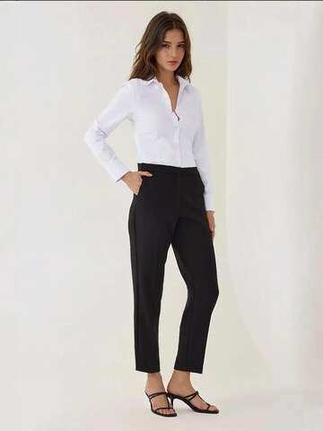 regular Pantaloni con piega frontale di Hiccup in nero