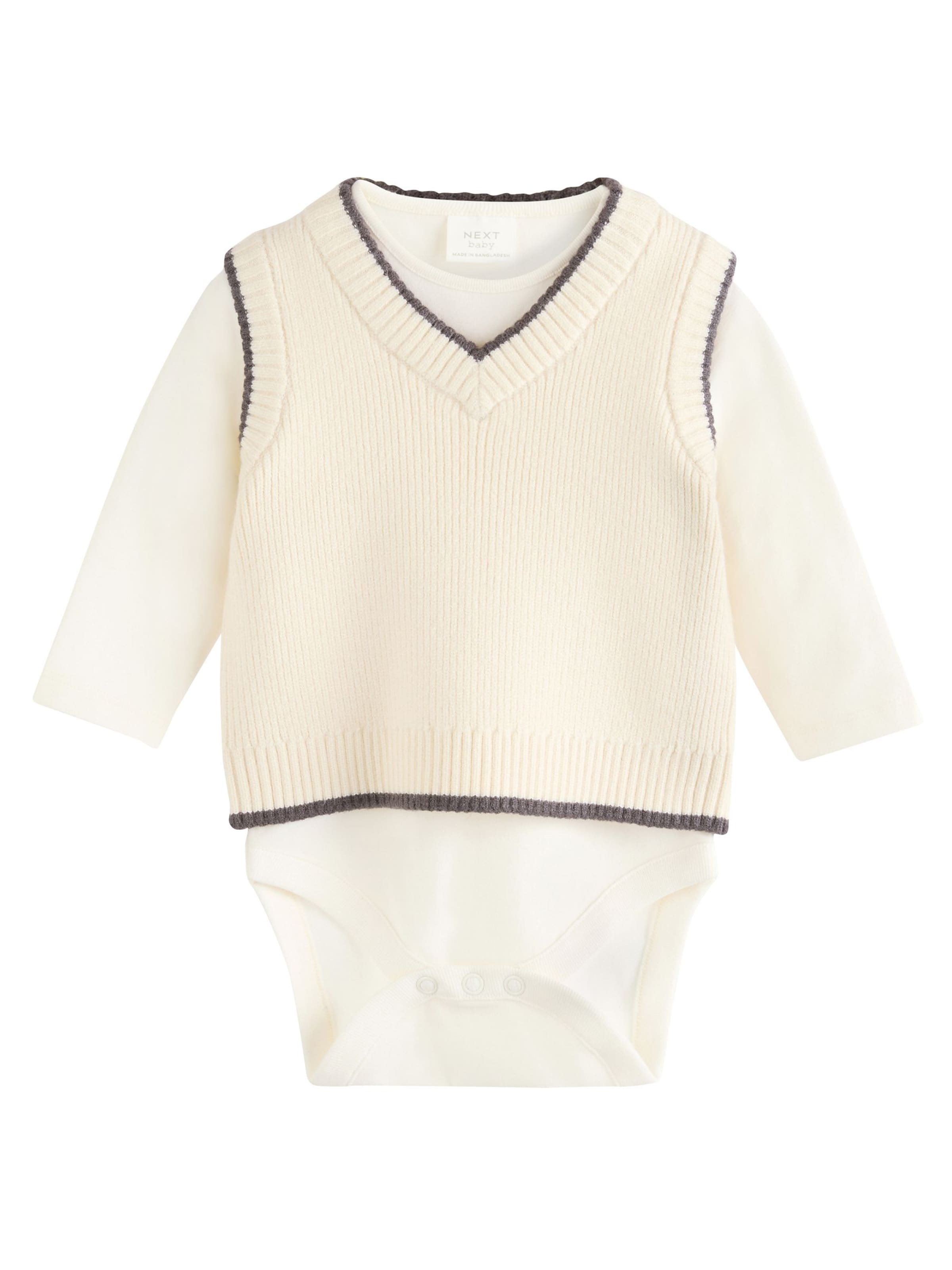 Set de la Next pe alb