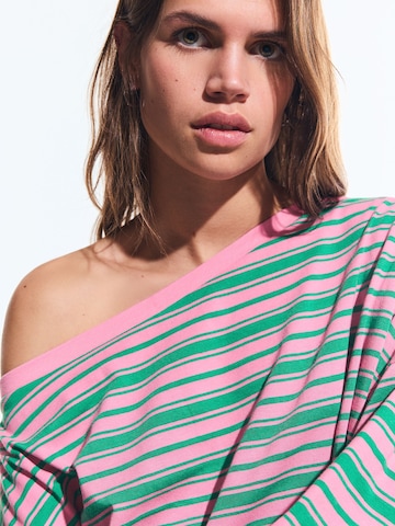 Bershka Shirt in Pink