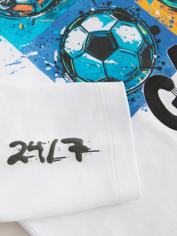 Next - Camiseta en blanco