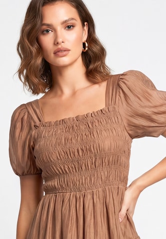 Robe faina en marron