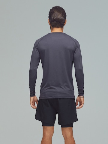 DRILLS Apparel Sportsweatshirt 'XFUNCTION Longsleeve Tee'‌‌‌‌‌‌ in Grau