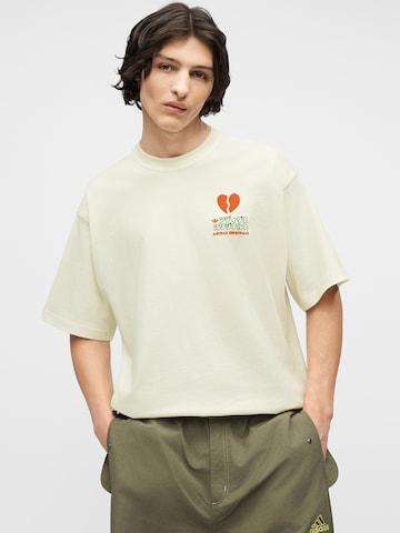 Tricou 'V-Day Heart Broken Cat' de la ADIDAS ORIGINALS pe alb