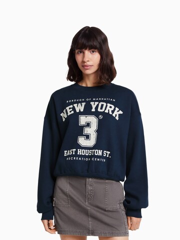 Bershka Sweatshirt in Blau: predná strana