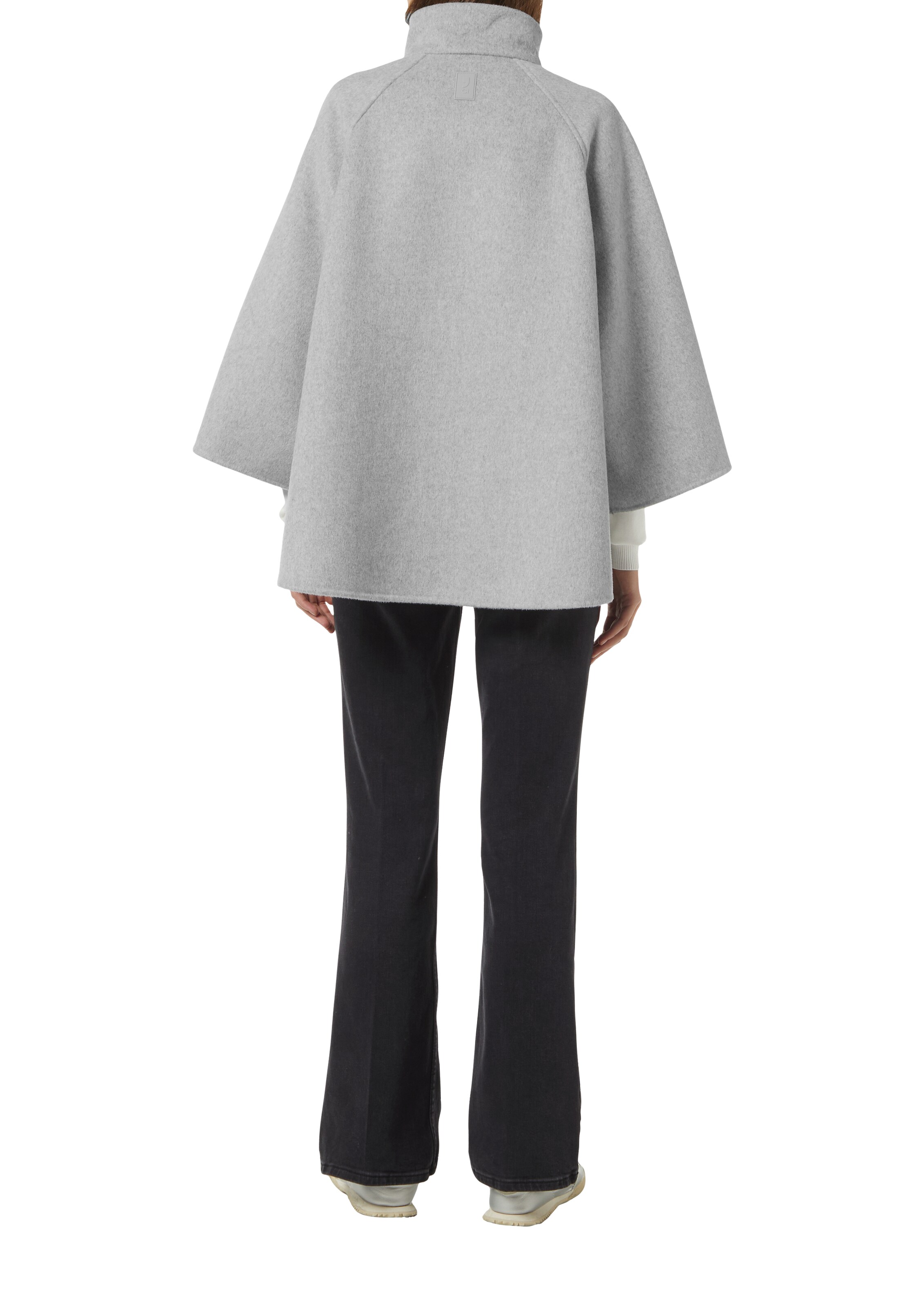 comma casual identity Cape in Grijs: terug