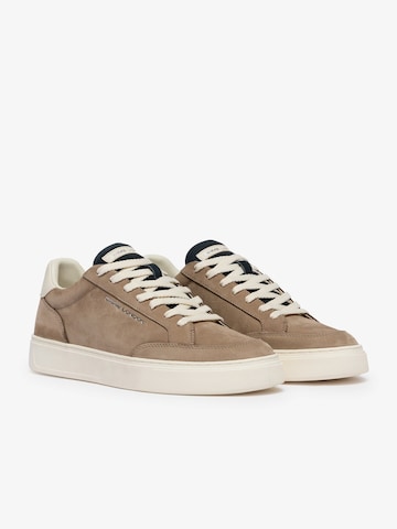 Sneaker bassa di Crime London in beige