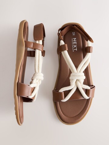 Next Sandale in Braun