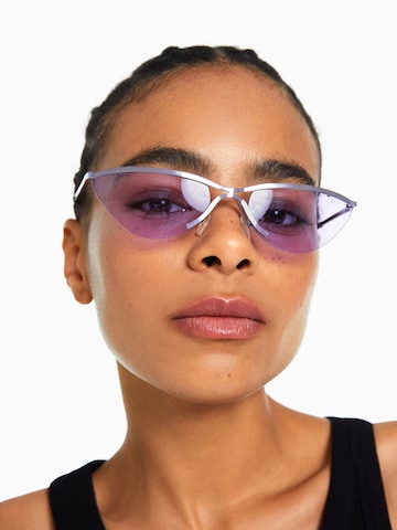 Bershka Sonnenbrille in Lila