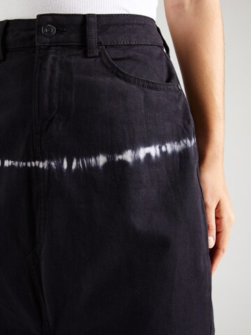 Noisy may Skirt 'NMKATH' in Black