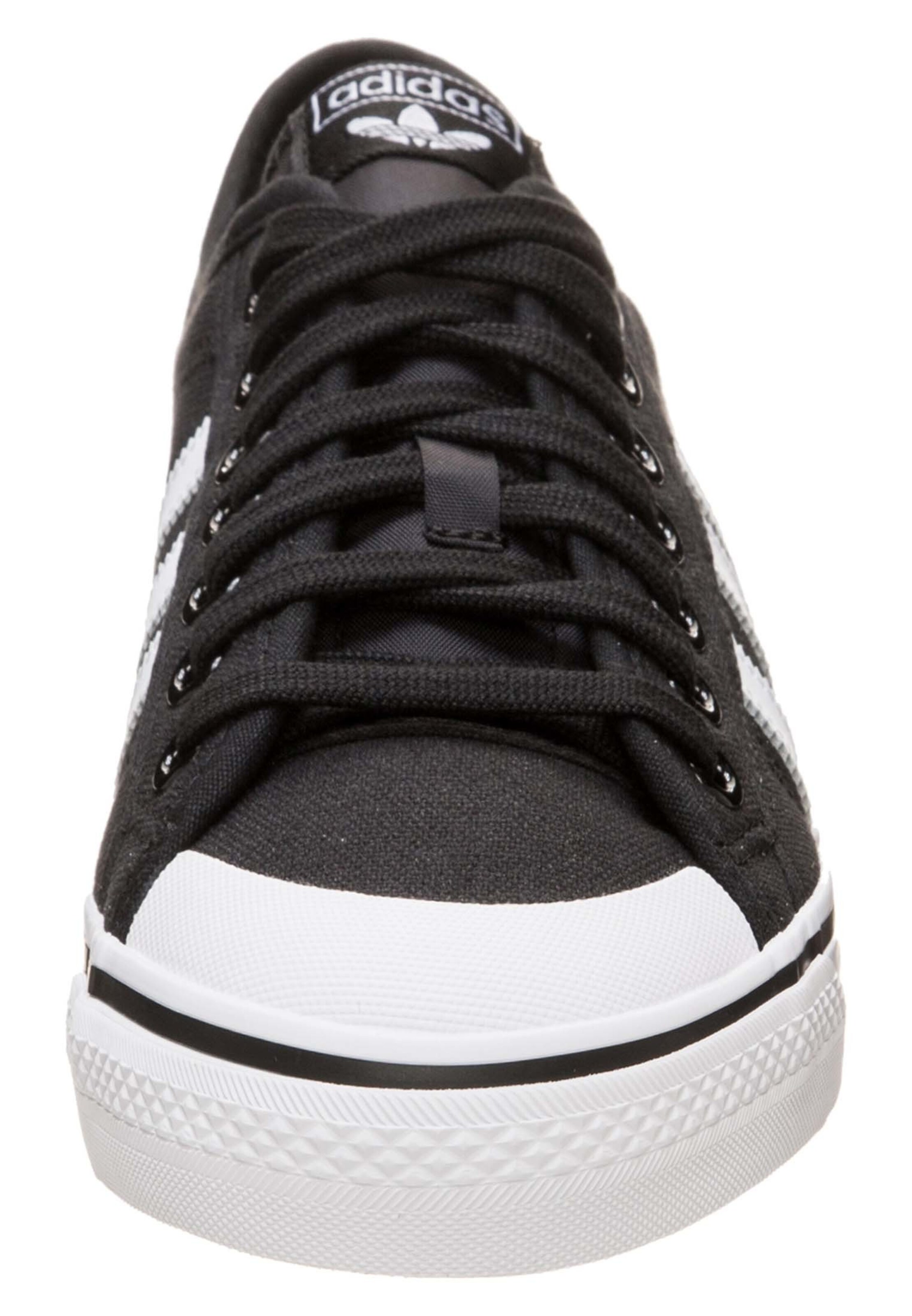 ADIDAS ORIGINALS Zúžený Tenisky 'Nizza' – černá