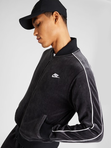 Nike Sportswear - Sudadera con cremallera en negro