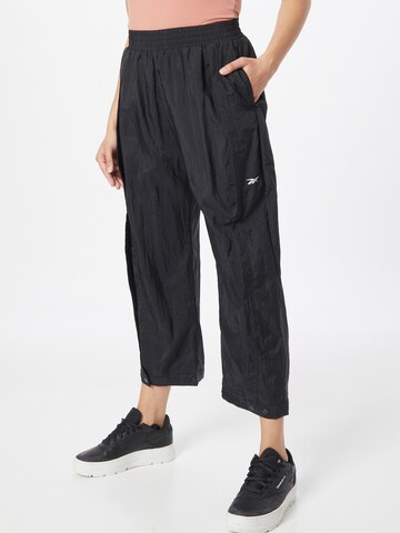 Reebok Regular Sporthose in Schwarz: Vorderseite