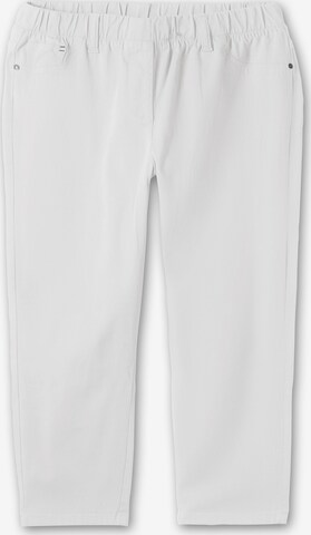 SHEEGO Pants in White: front