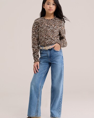 WE Fashion Blouse in Brown: front