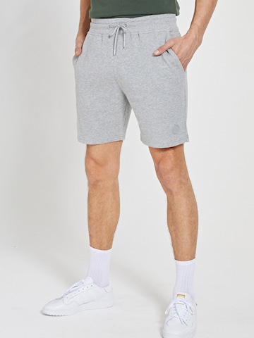 Shiwi Regular Shorts in Grau: predná strana