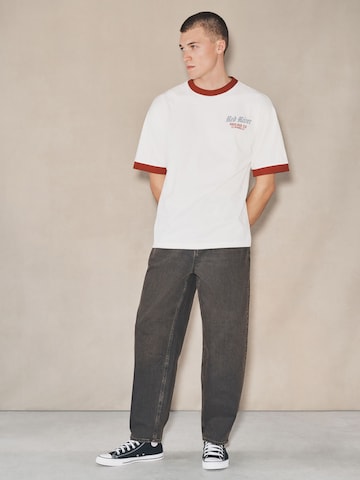 T-Shirt Next en blanc