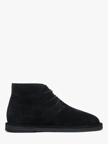 Estro Booties '33-10384' in Black: front